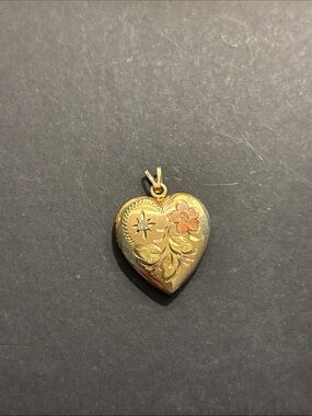 Gold Heart Floral Locket Pendant